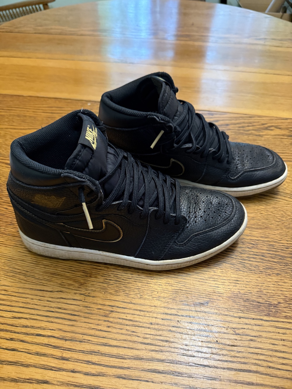 Air Jordan 1 Mid OG Shoes Mens Size 10.5 Retro 555088-031 Nike Basketball